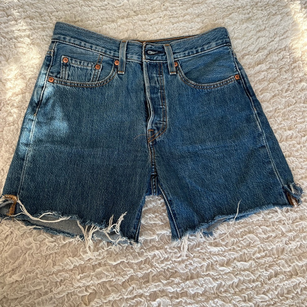 Levi’s 501 cutoff Jean shorts